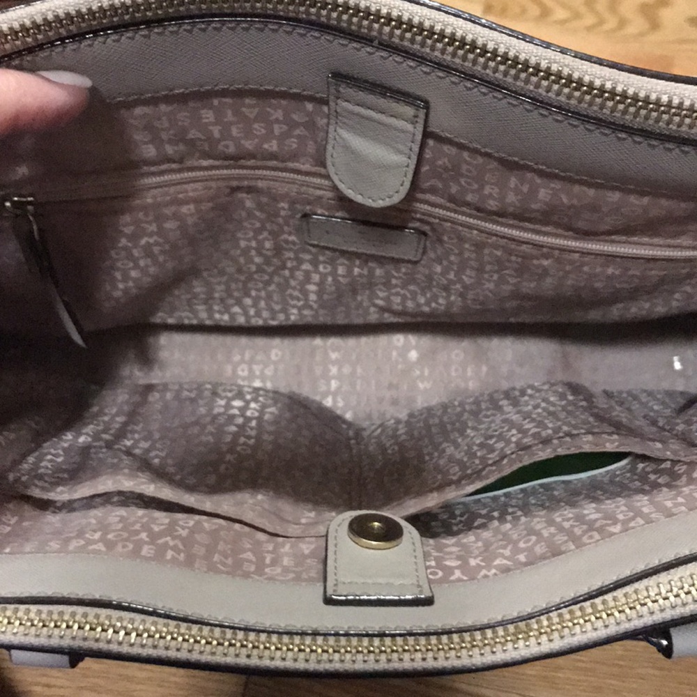 Kate Spade purse - Picture 3 of 9